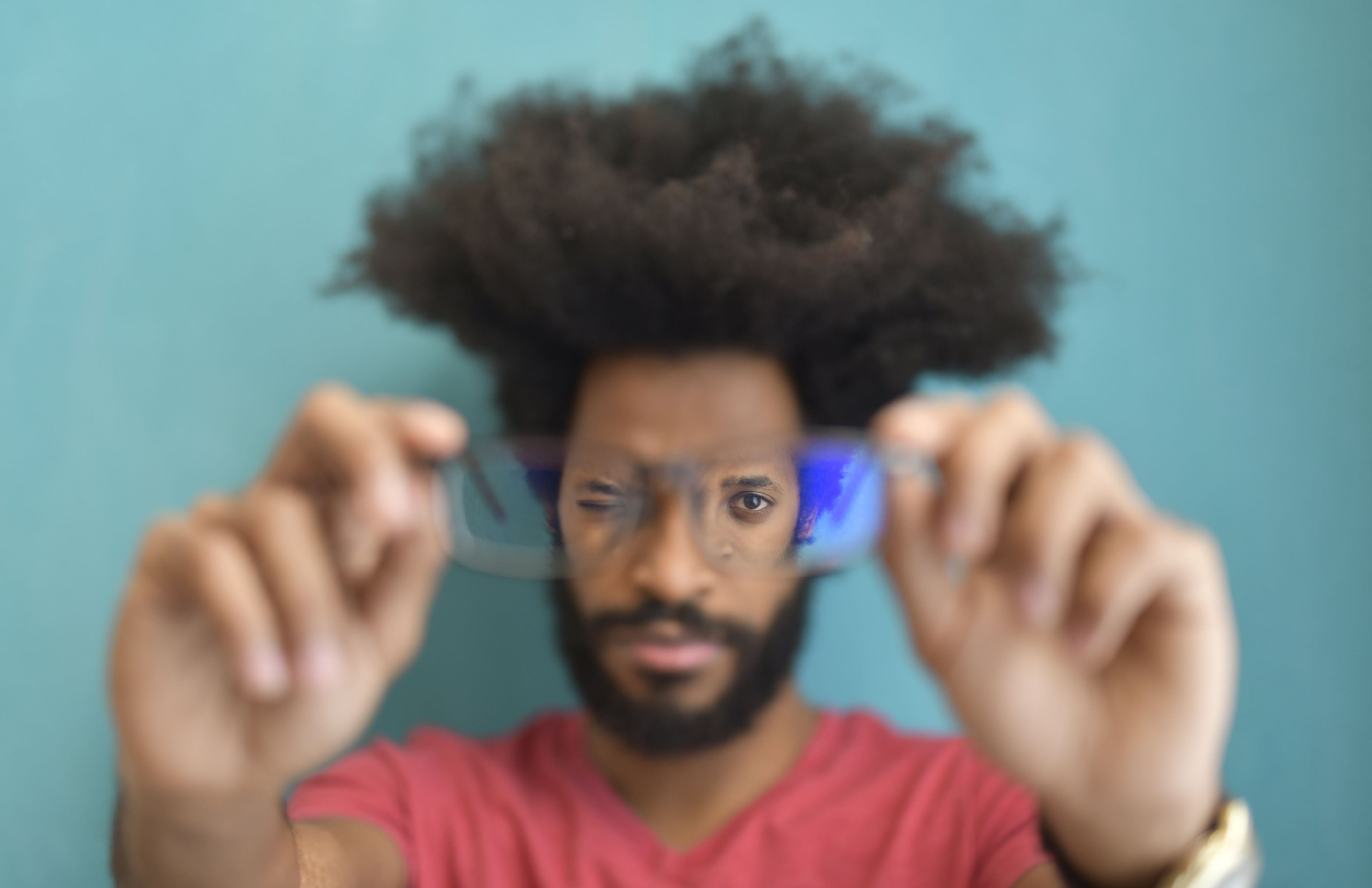 How Do Glasses Fix Your Eyesight? — article hero image