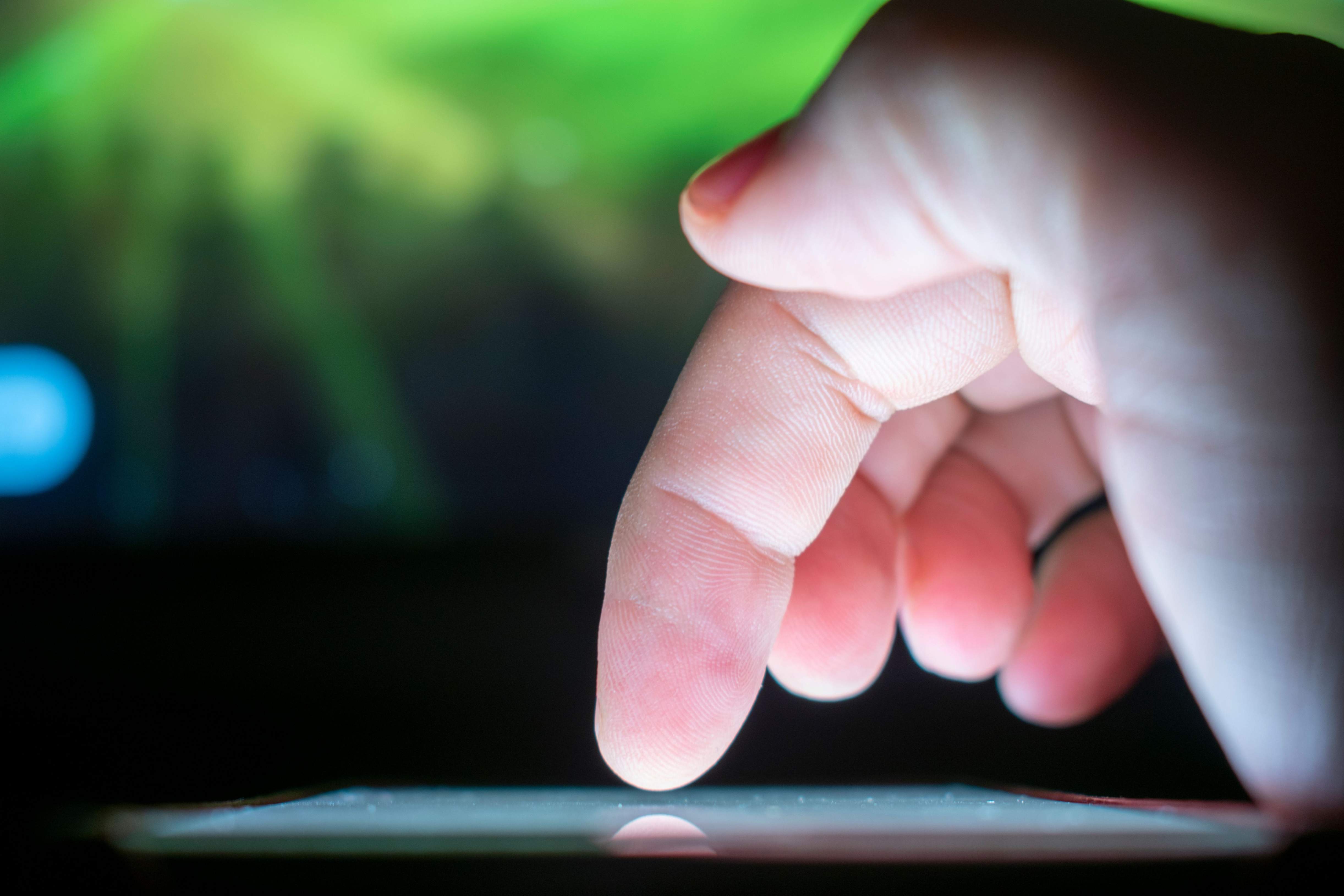 How Does a Touchscreen Know Where Your Finger Is? — article hero image
