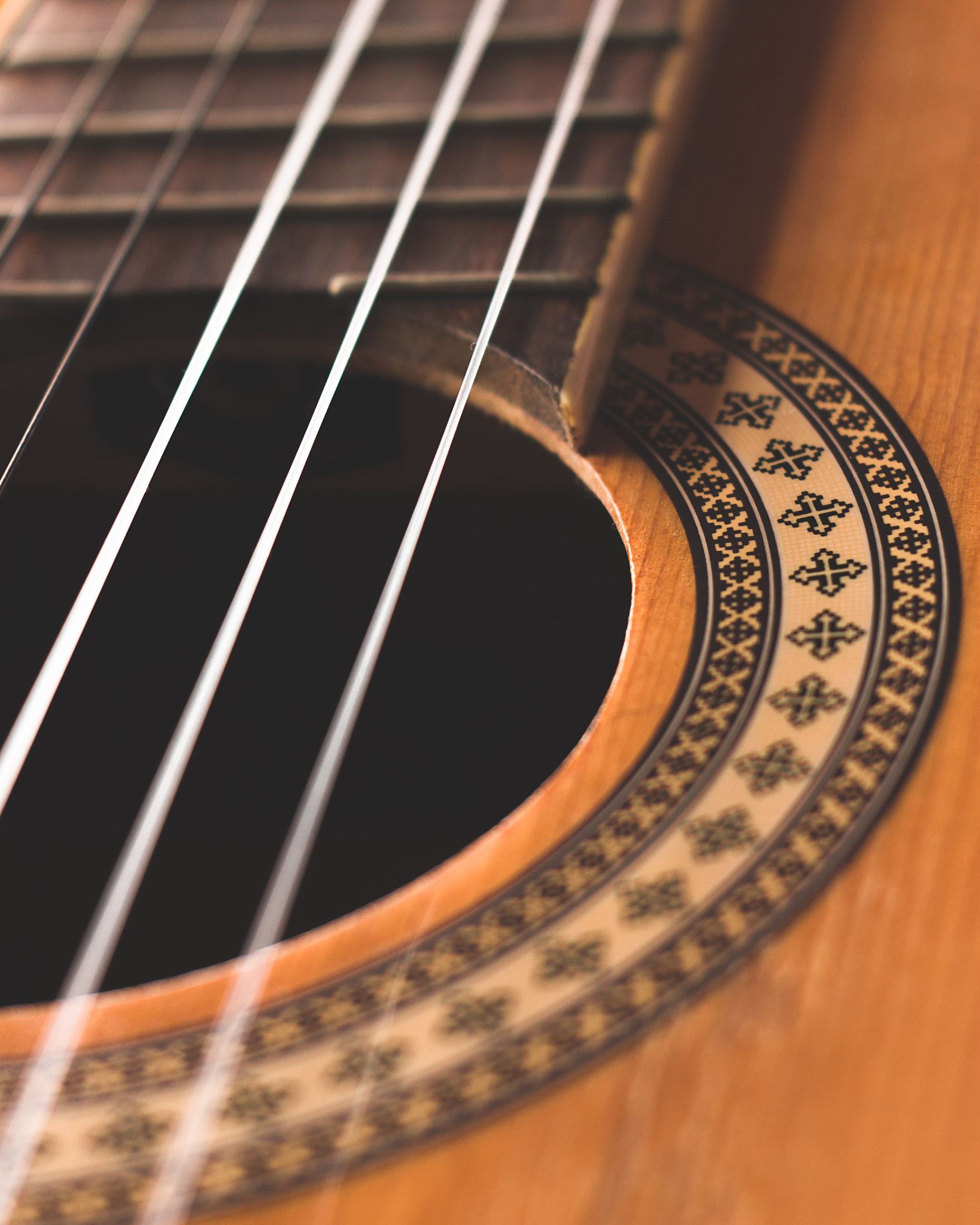 Why Do Guitar Strings Make Different Notes? — article hero image