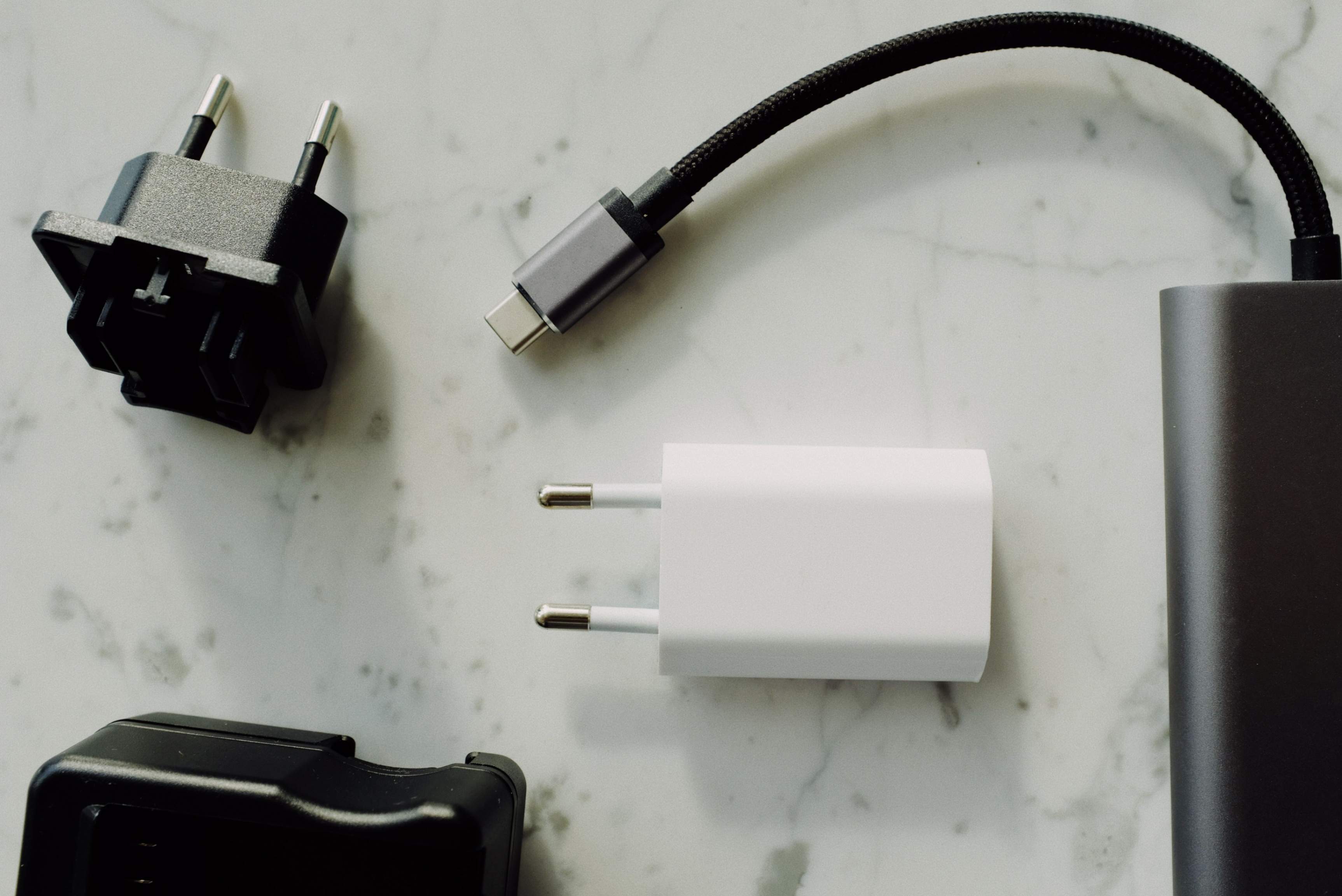 Why Does Your Charger Get Warm? — article hero image